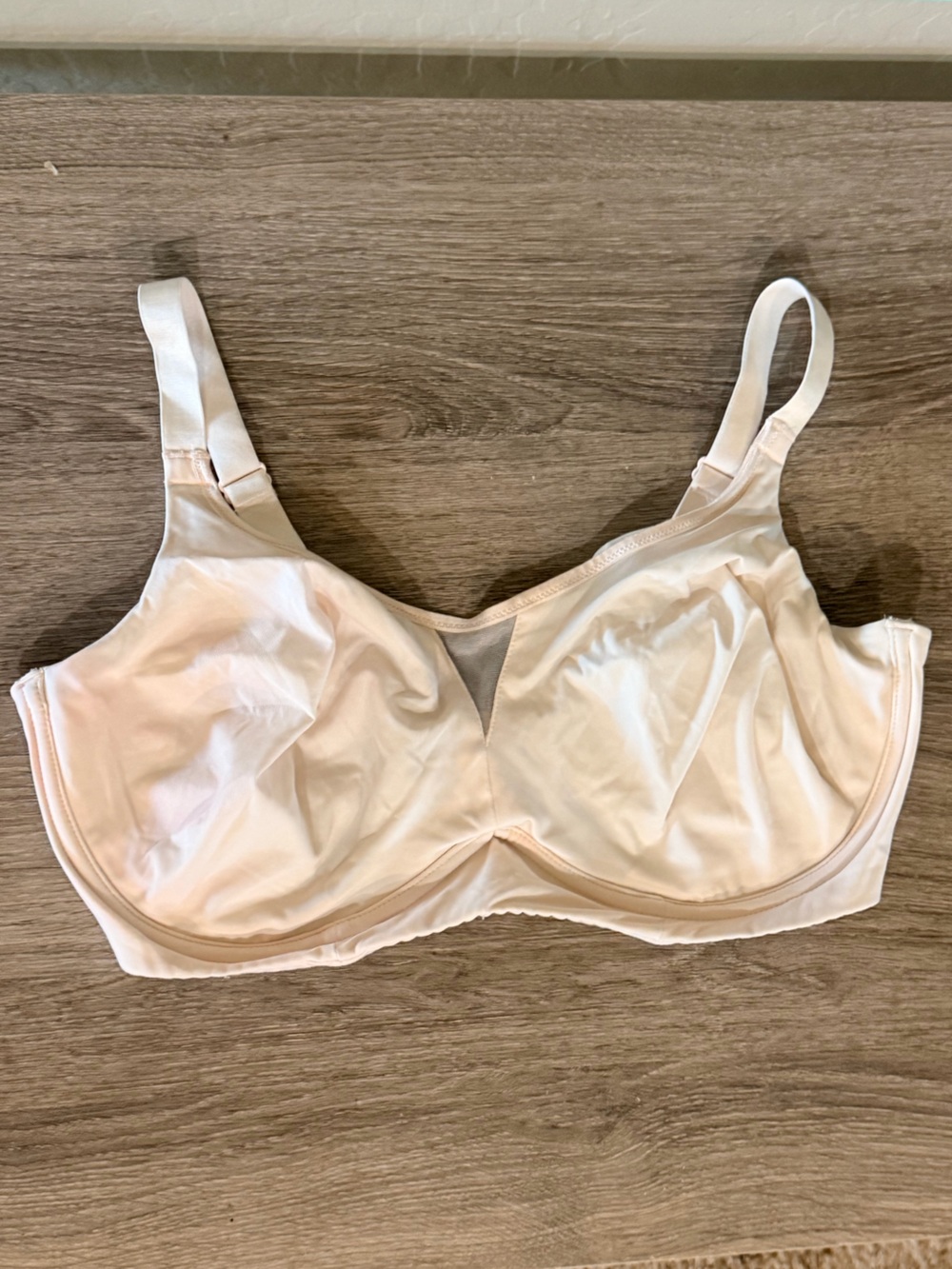 Olga Soft-Cup Bra i